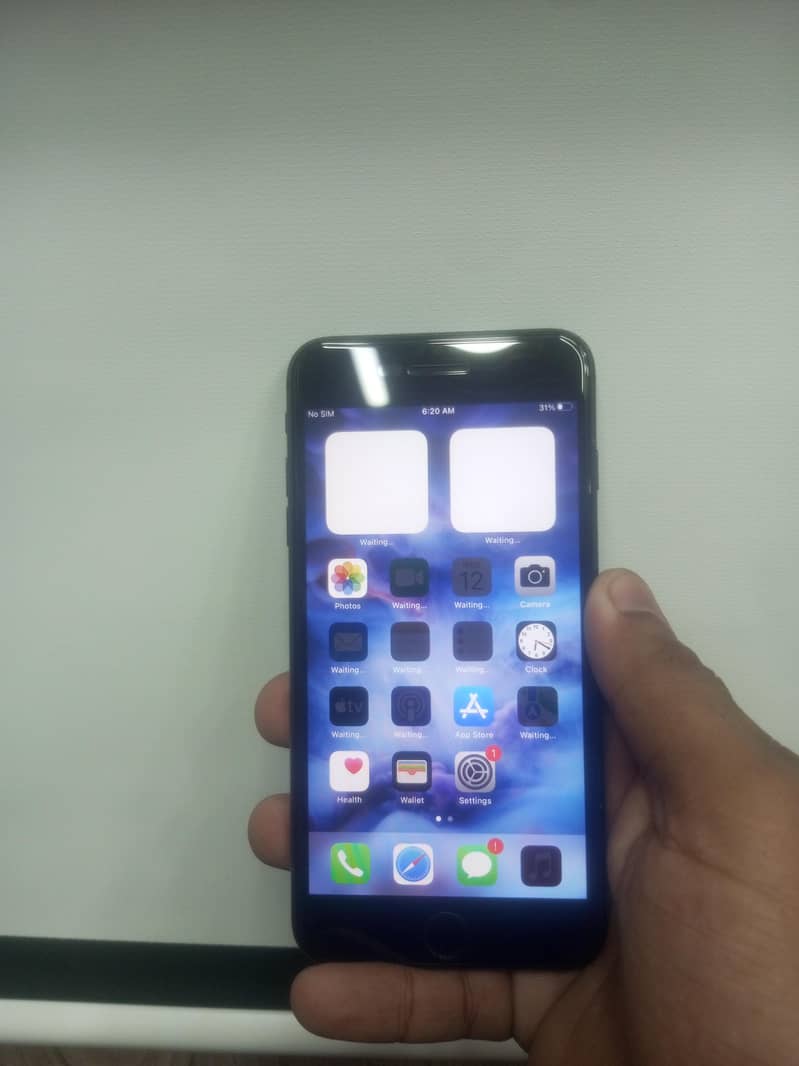 Apple iPhone 7 Plus 1