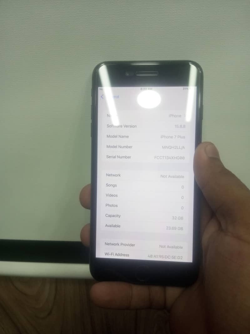 Apple iPhone 7 Plus 2