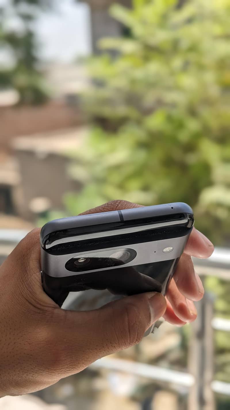 Google Pixel 8 5