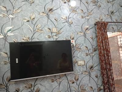 Maxview M49V 43  FHD smart LED TV