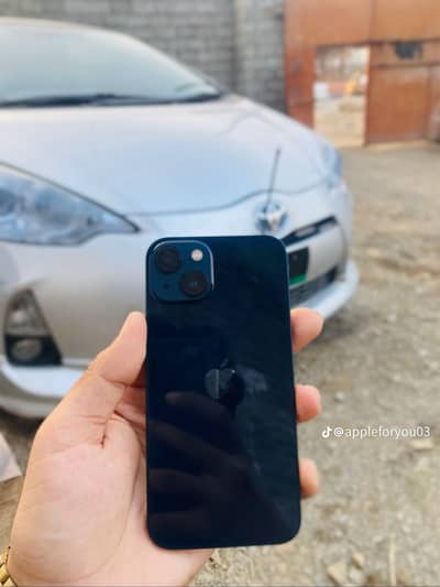 Apple iPhone 13