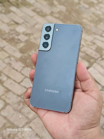 Samsung S22 8/128