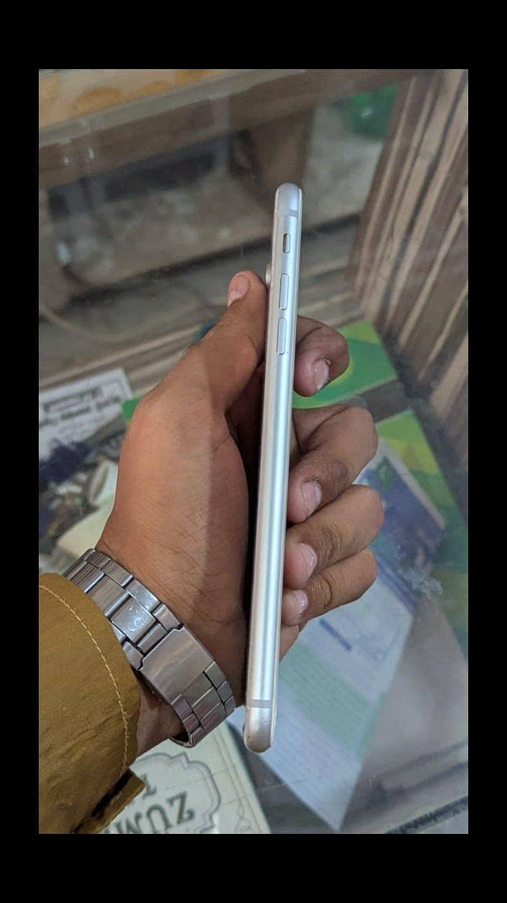 Apple iPhone 8 Plus 2