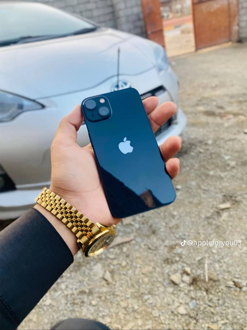 Apple iPhone 13 6