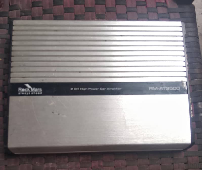 Speakers & Equalizer 4