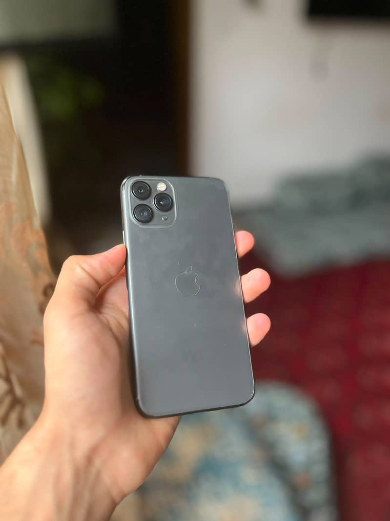 Apple iPhone 11 pro 1