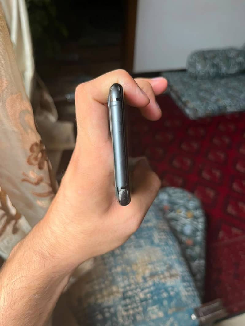 Apple iPhone 11 pro 2