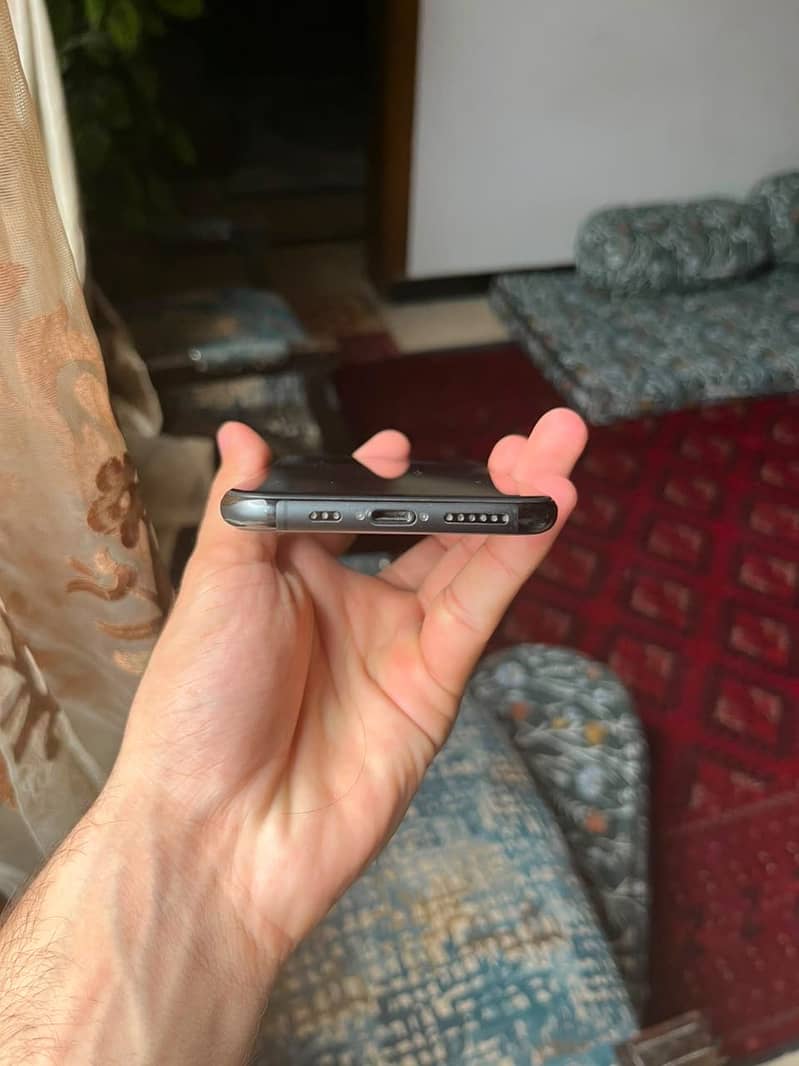 Apple iPhone 11 pro 3