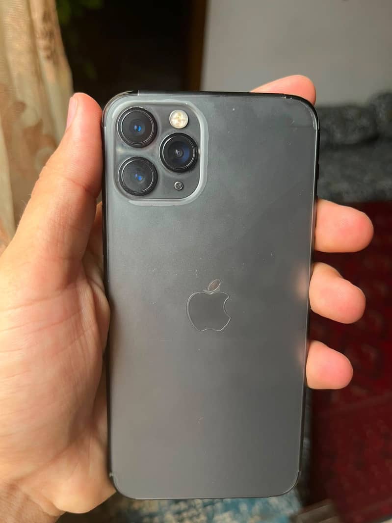 Apple iPhone 11 pro 5