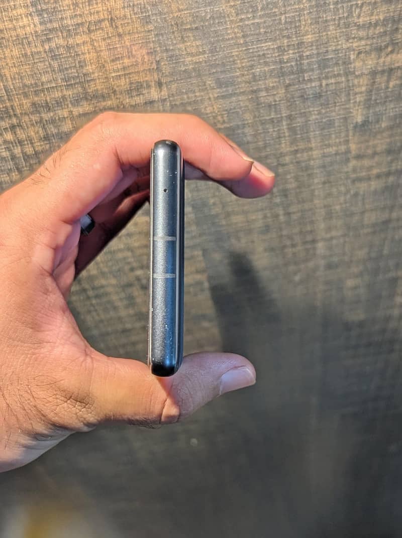 Google Pixel 7a 5