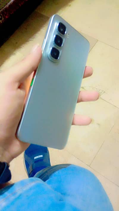 Infinix hot 60i 6/128
