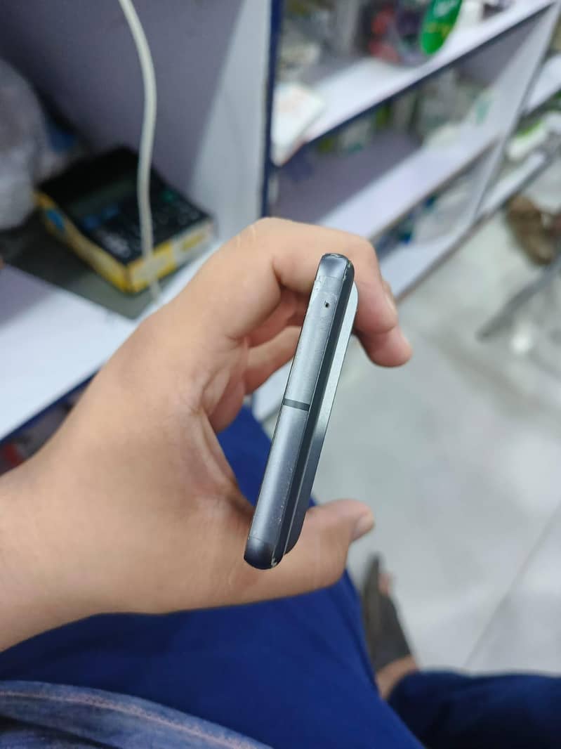 Google Pixel 7 5