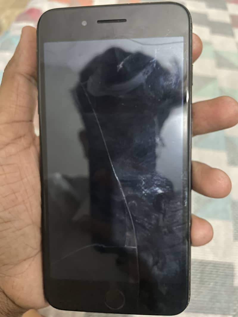 Apple iPhone 7 Plus 1