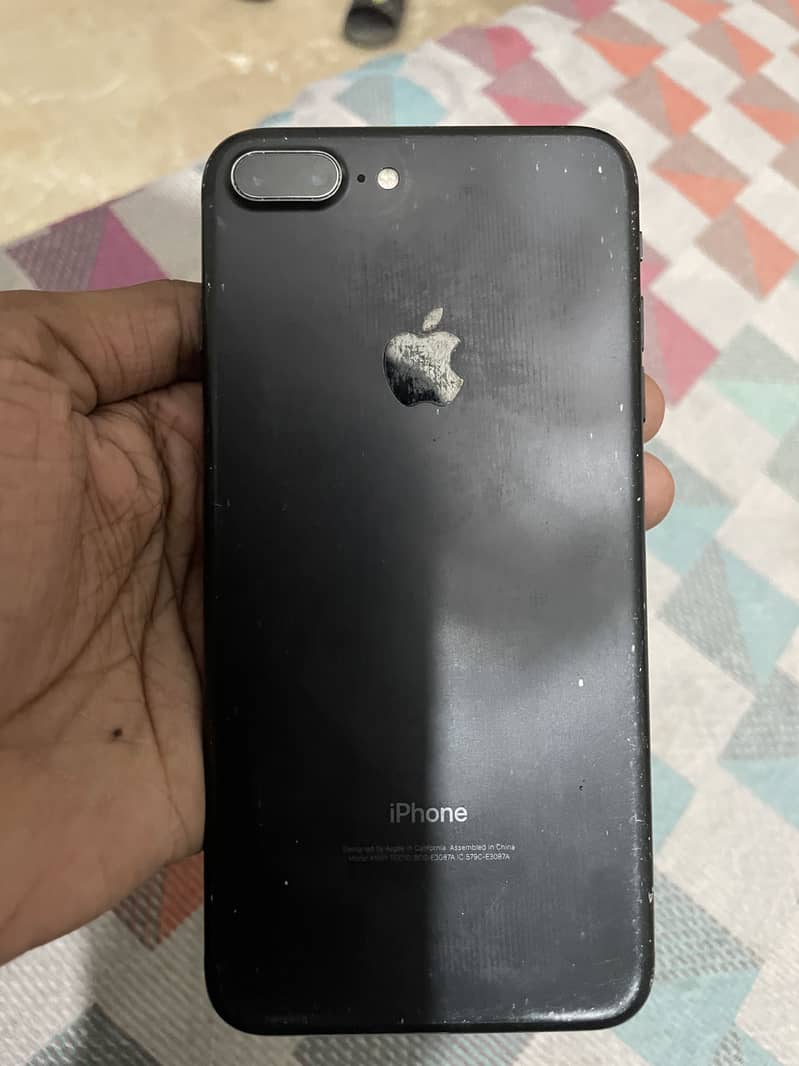 Apple iPhone 7 Plus 3