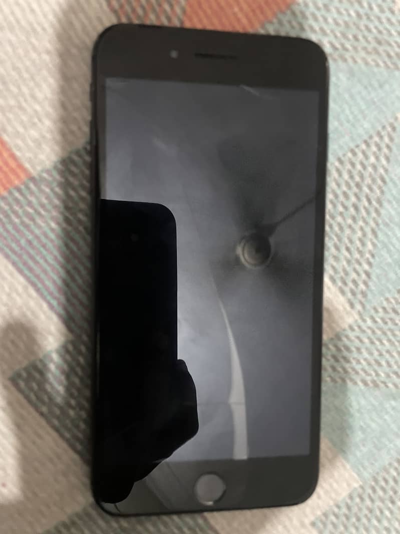 Apple iPhone 7 Plus 8
