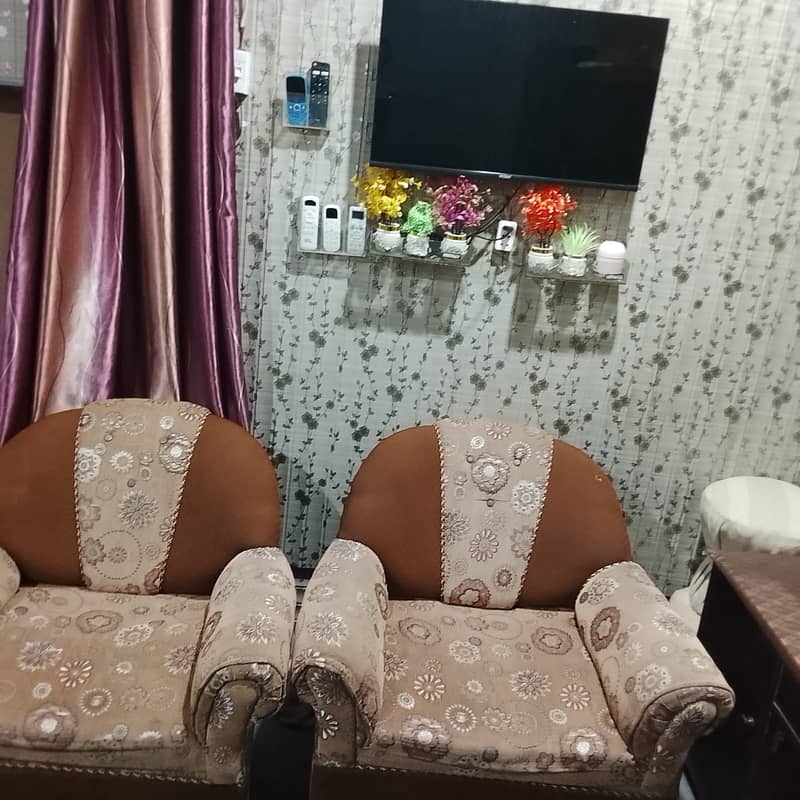 Sofa set 0