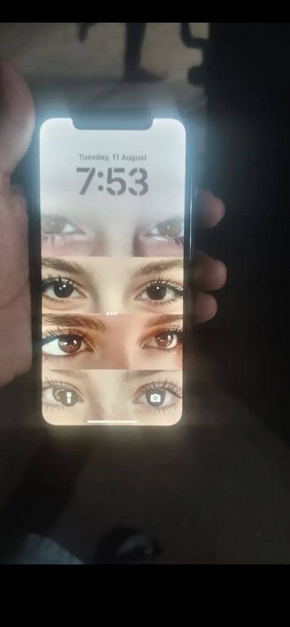 Apple iPhone 11 4