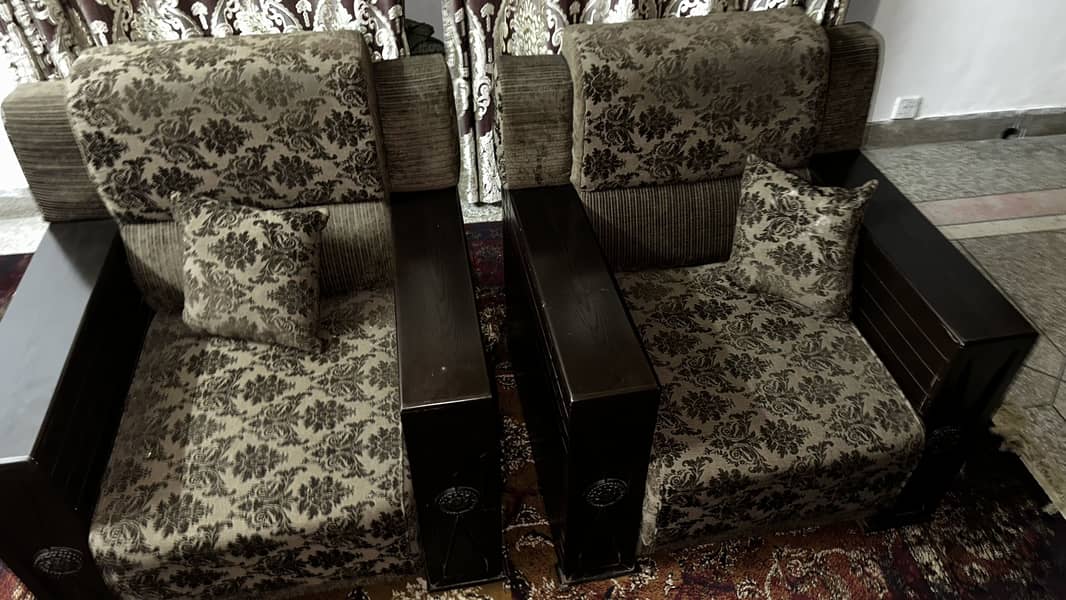 7 Seater sofa set 4