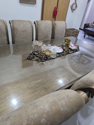 Premium Dining Table with Chairs – Complete Set | Excellent Condition