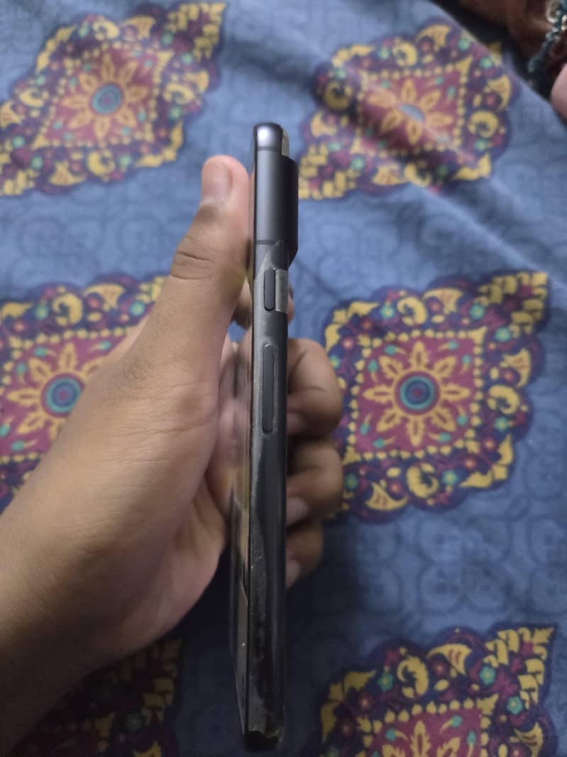 Google Pixel 8 4
