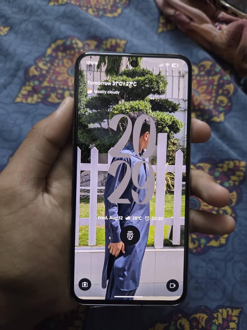 Google Pixel 8 7