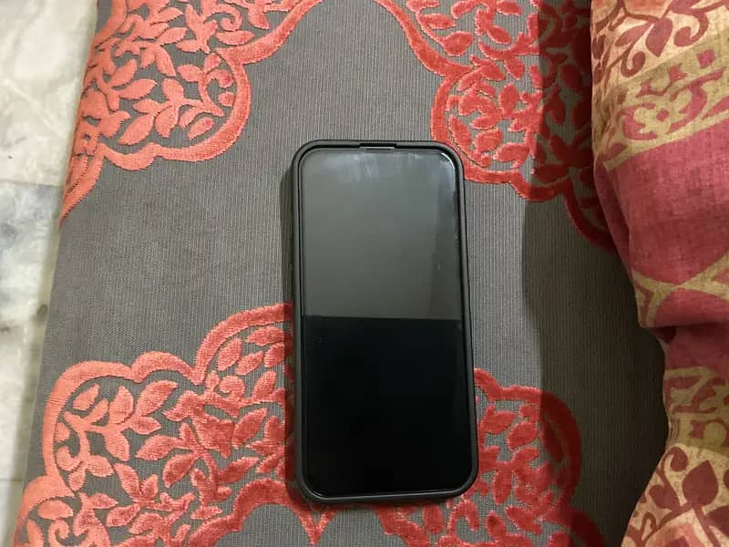 Apple iPhone 13 1