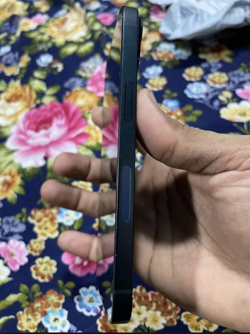 iPhone 14 2