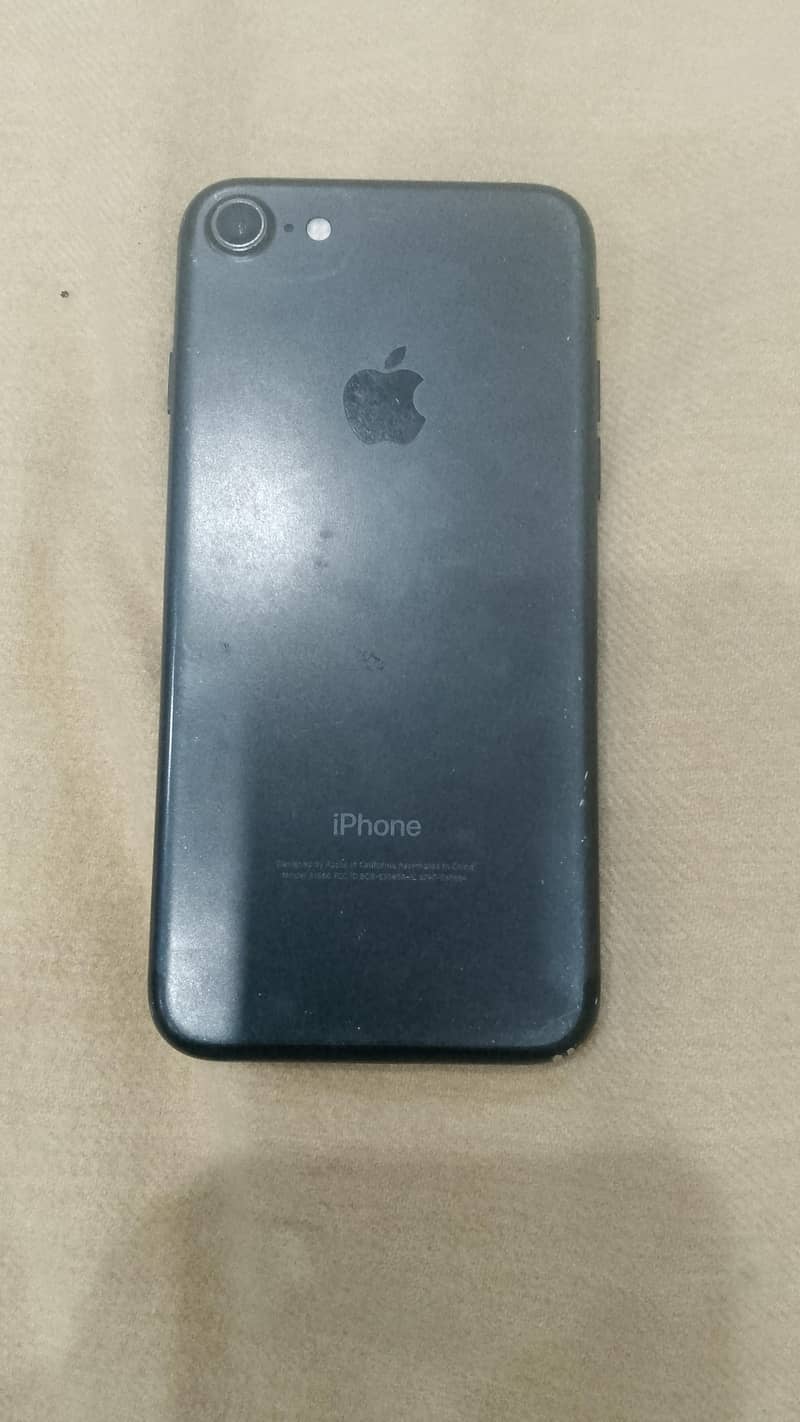 Apple iPhone 7 3
