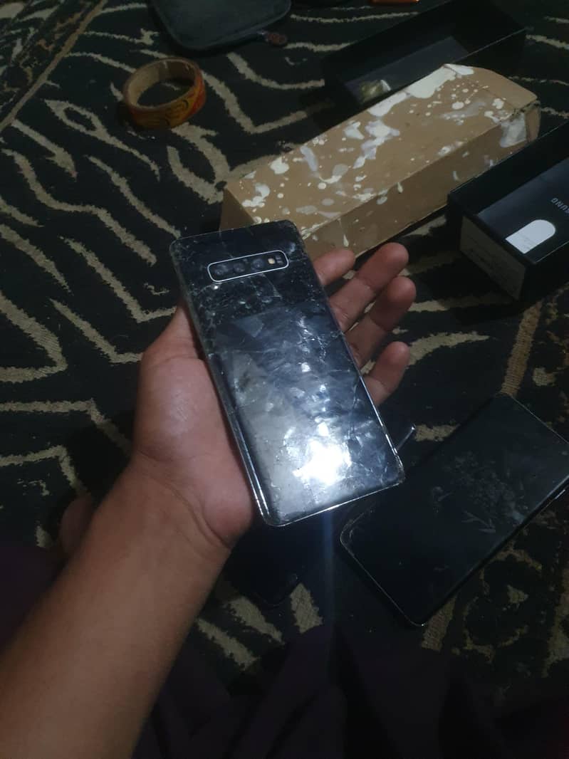 Samsung Mobile S10 Plus 1