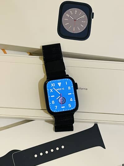 Apple Watch Series 8 -41 mm for sale !