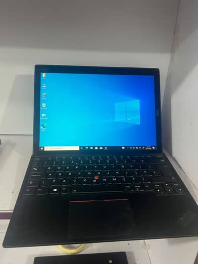 Lenovo X1 Carbon, I5,8th gen , 8/256 . .