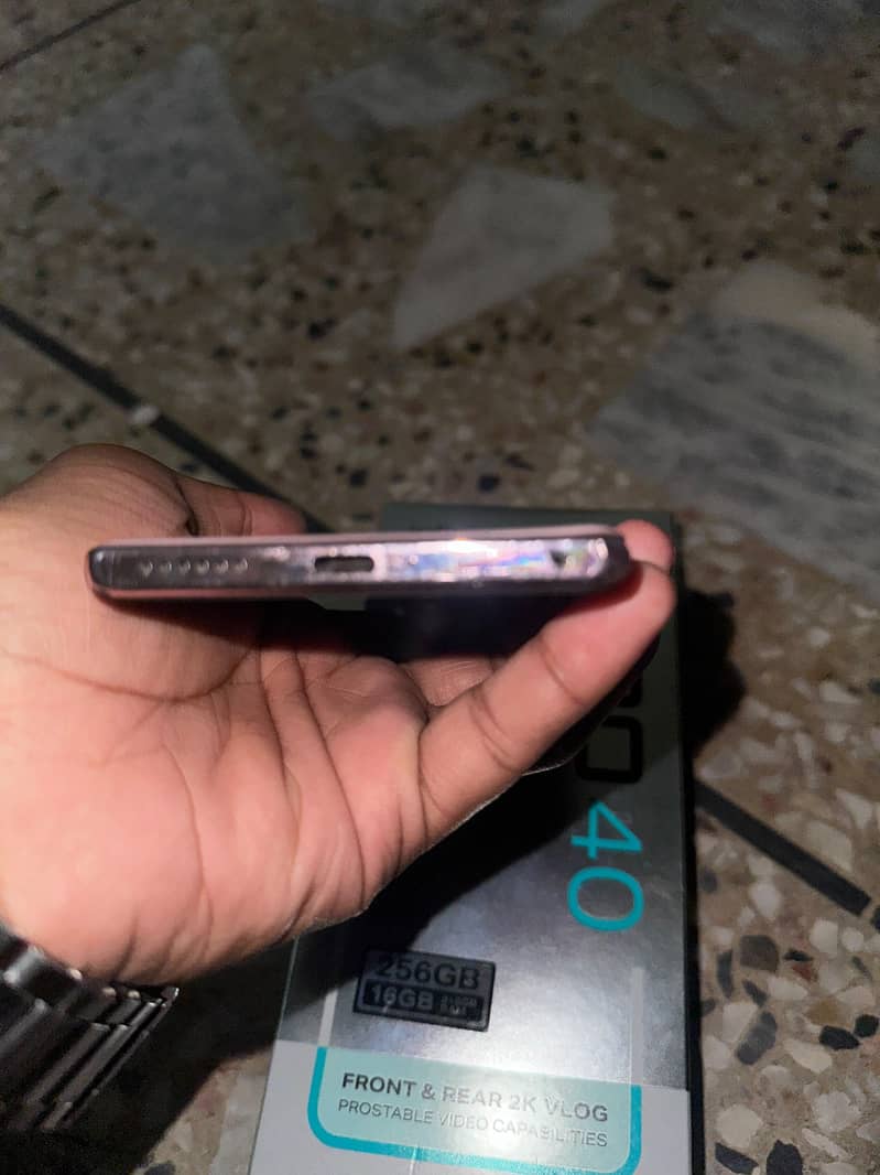 Infinix Zero 40 3