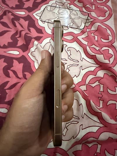 Apple iPhone 16 Pro