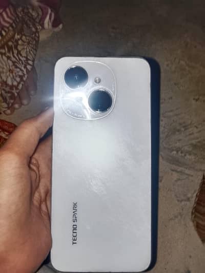 Tecno Spark Go 1