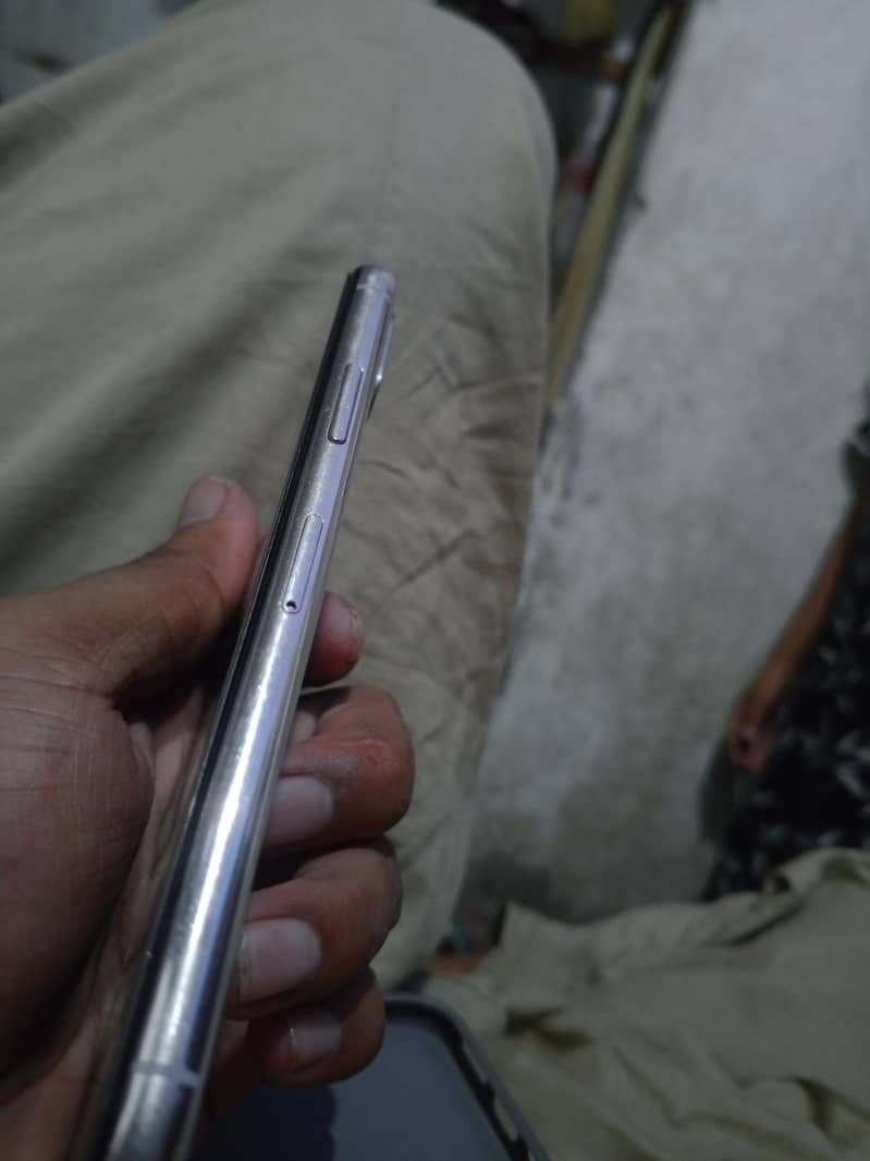 Apple iPhone X 2
