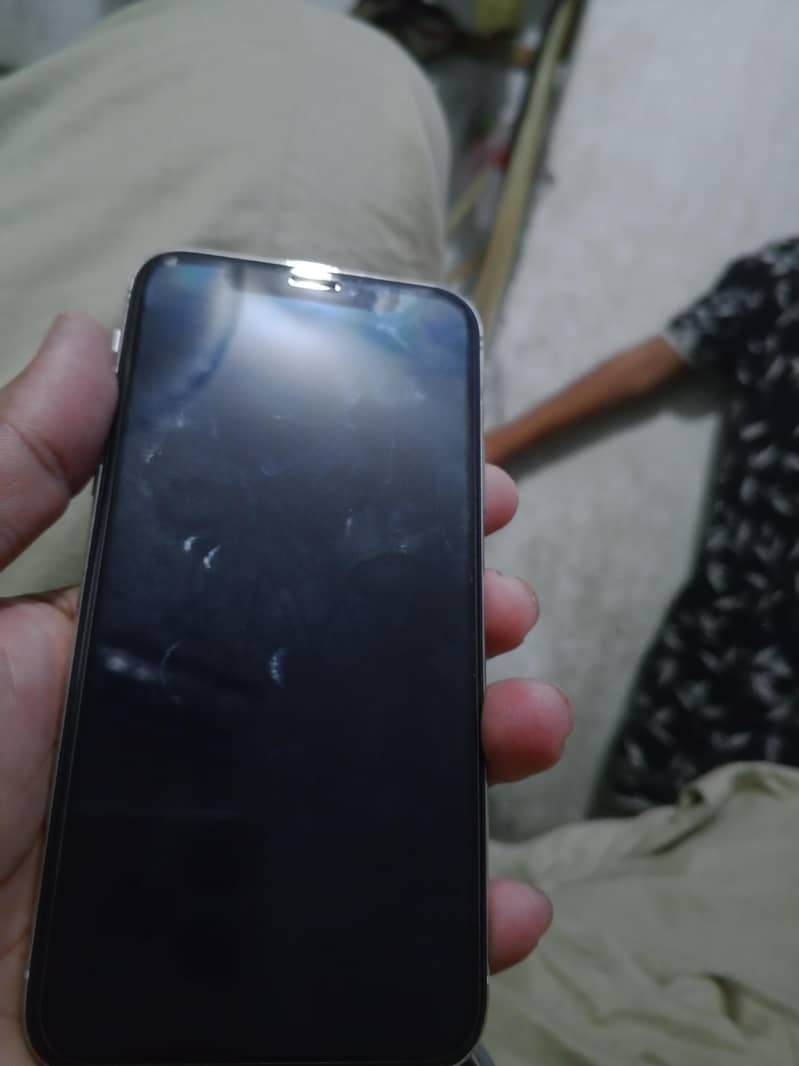 Apple iPhone X 5