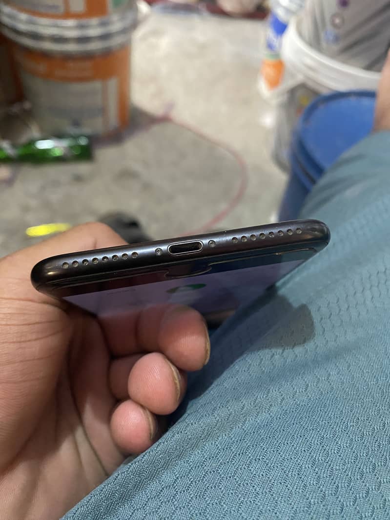 Apple iPhone 7 Plus 1