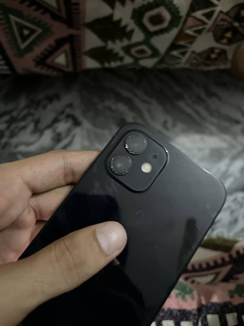 Apple iPhone 12 1
