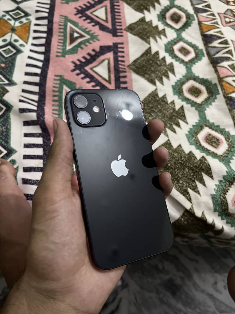 Apple iPhone 12 3