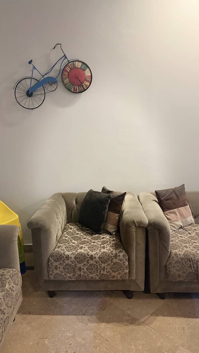 Modern 6 seaters Sofas 1