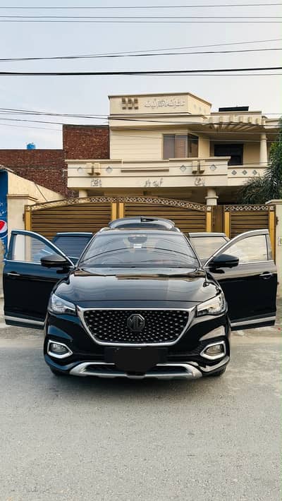 MG HS Trophy full Option 2021 ( Top of the Line )