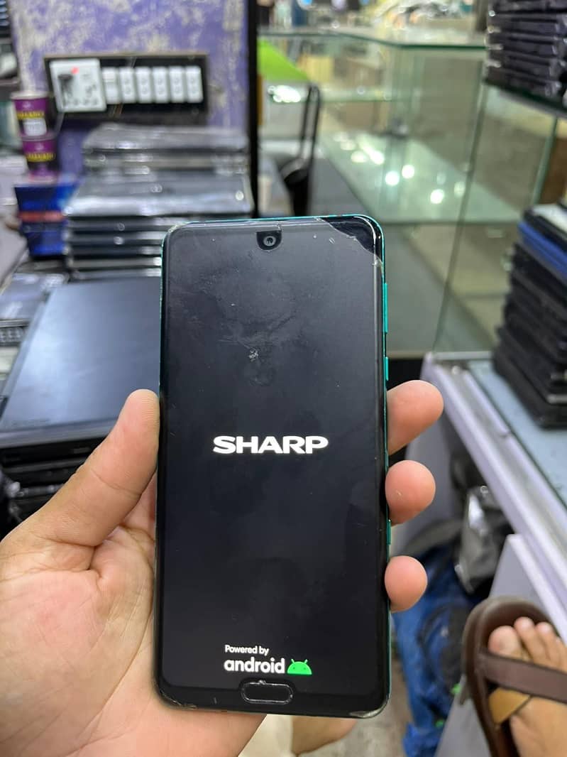 Sharp Aquos R3 3