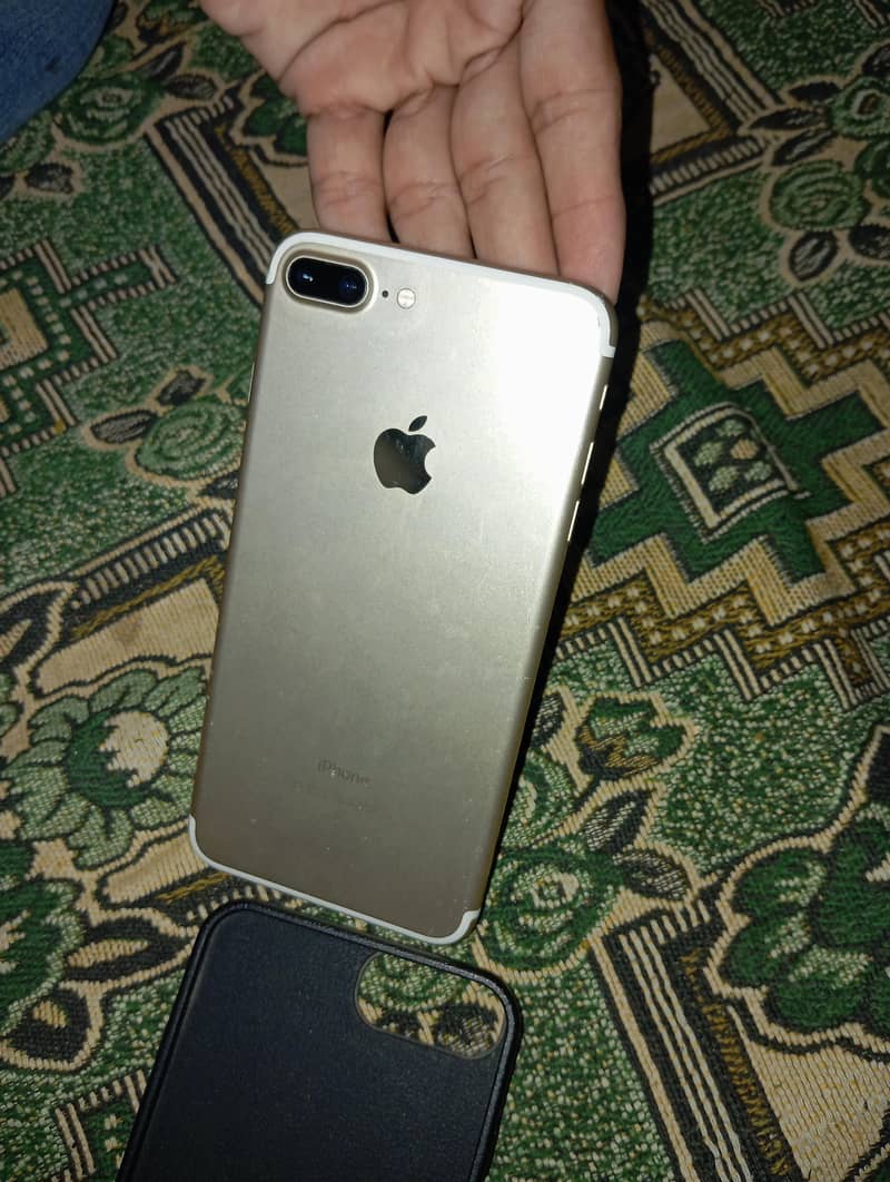 Apple iPhone 7 Plus 1