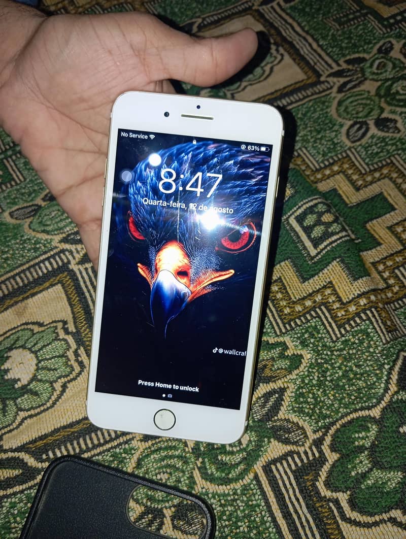 Apple iPhone 7 Plus 2