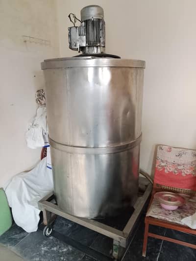 Juice plant tank