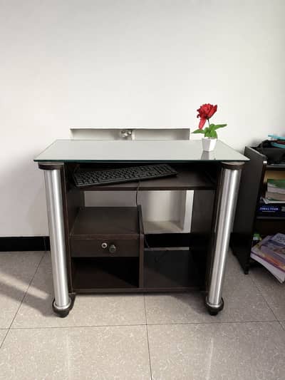 Computer Table With Glass Top / Study Table Excellent condition