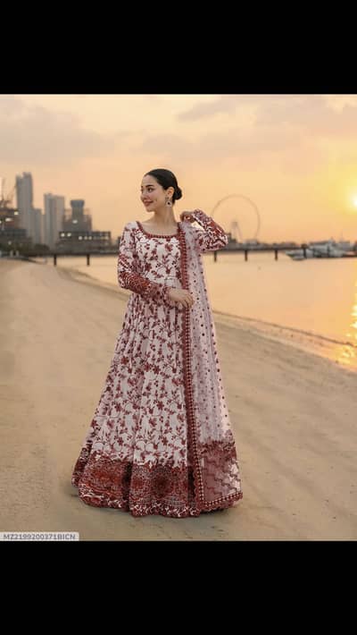3 pcs women’s stitched lawn printed maxi suit