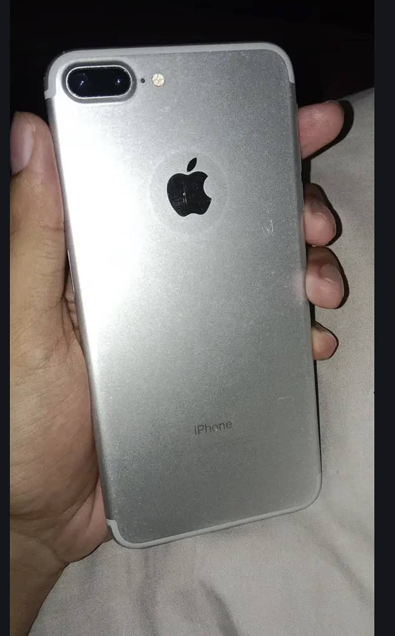 Apple iPhone 7 Plus 0