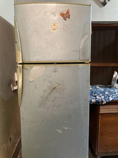Dawalance full size fridge 100%working