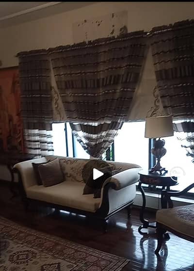 7 seater chinoti sofa set with blind